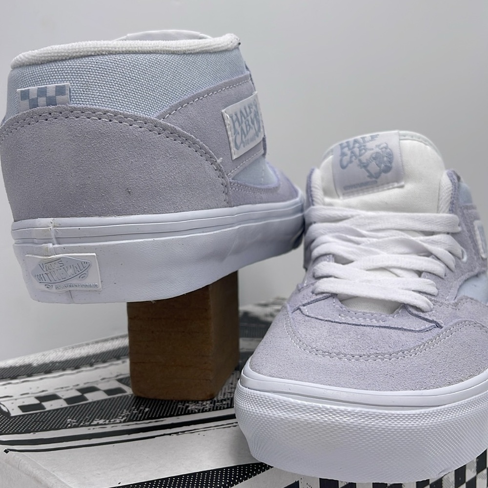 Vans WMNS Skate Half Cab
Light Blue/White
VN0A5KYABGX Sneakers - Picture 9 of 16
